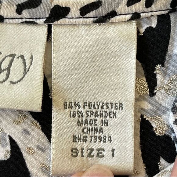 Chico's Zenergy Black and White Animal Print‎ Hooded Jacket - 8 - Picture 7 of 11